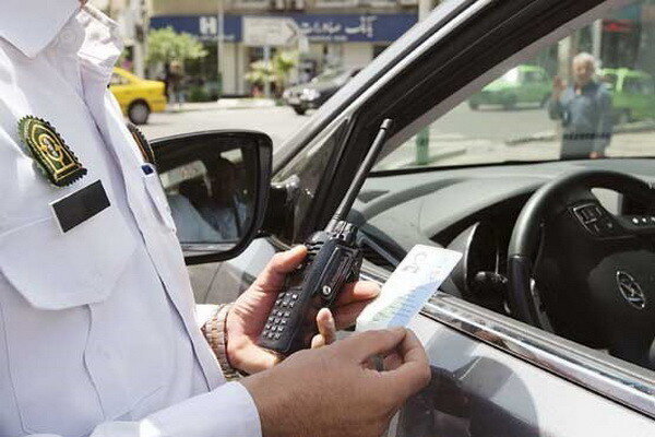 توقیف پراید به دلیل تخلفات خطرناک در قائمشهر