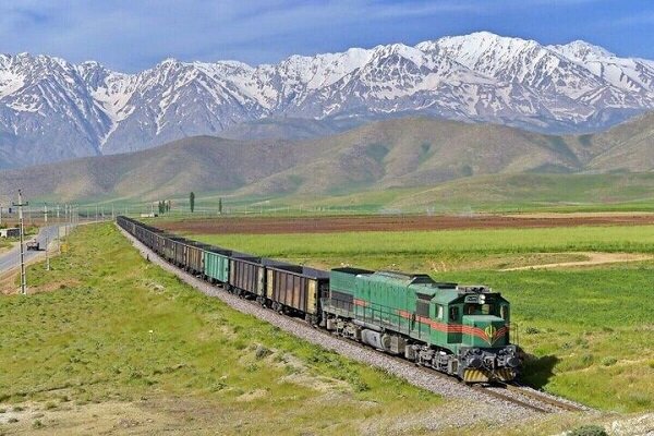 حمل کالاهای استراتژیک گیلان از جاده‌ای به ریلی تغییر می‌کند