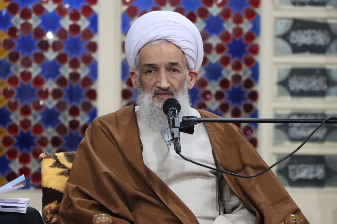 زندگی با قرآن در جامعه به گفتمان تبدیل شود