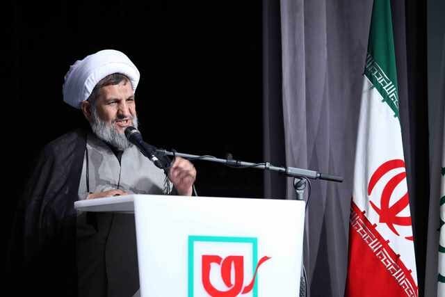 دشمن به دنبال تضعیف بنیان خانواده است