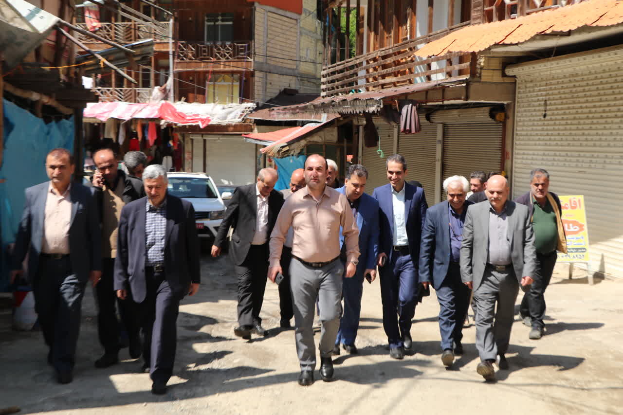 بررسی ابعاد حادثه حریق امامزاده ابراهیم شفت با حضور میدانی مسئولان