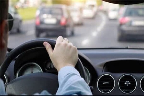 توقیف خودروی پژو 405 به دلیل حرکات خطرناک در قائمشهر