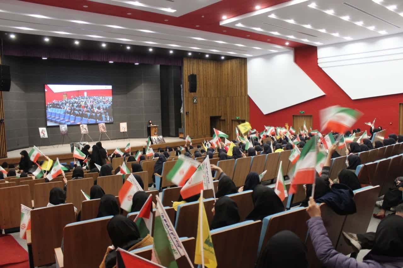 روایتی از حضور 3 هزار دانش آموز رشتی در باغ موزه دفاع مقدس