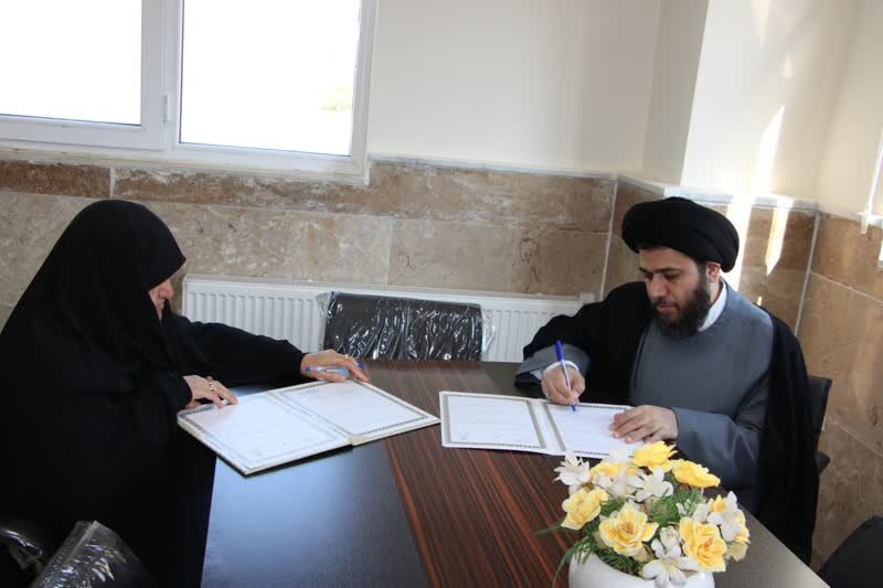 امضای تفاهم‌نامه همکاری ستاد امر به معروف با حوزه علمیه خواهران گلستان