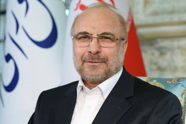 اقتصاد به مردم سپرده شود؛ قیمت‌گذاری فقط برای کالاهای انحصاری دولت