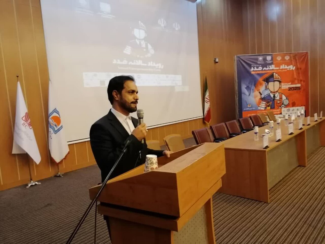 دانشگاه و صنعت با نگاه جزیره ای توسعه را رقم نمی زنند