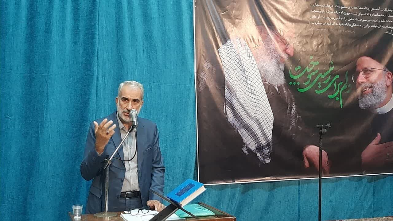 شهید رئیسی ایمان و معنویت را پیشران حقیقی جامعه می دانست