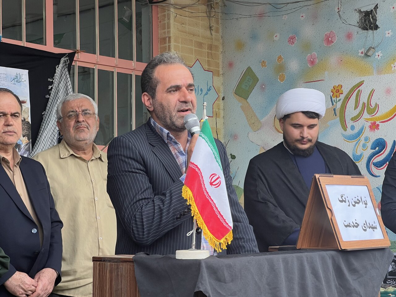 «شهید رئیسی» خستگی ناپذیر بود؛ لزوم ادامه راه شهدا