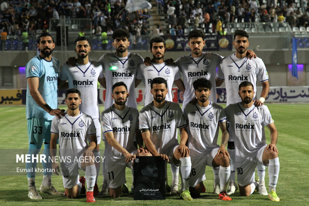«ملوان» قربانی بدهکاری رئیس فدراسیون فوتبال به سایر رنگ‌ها شد!
