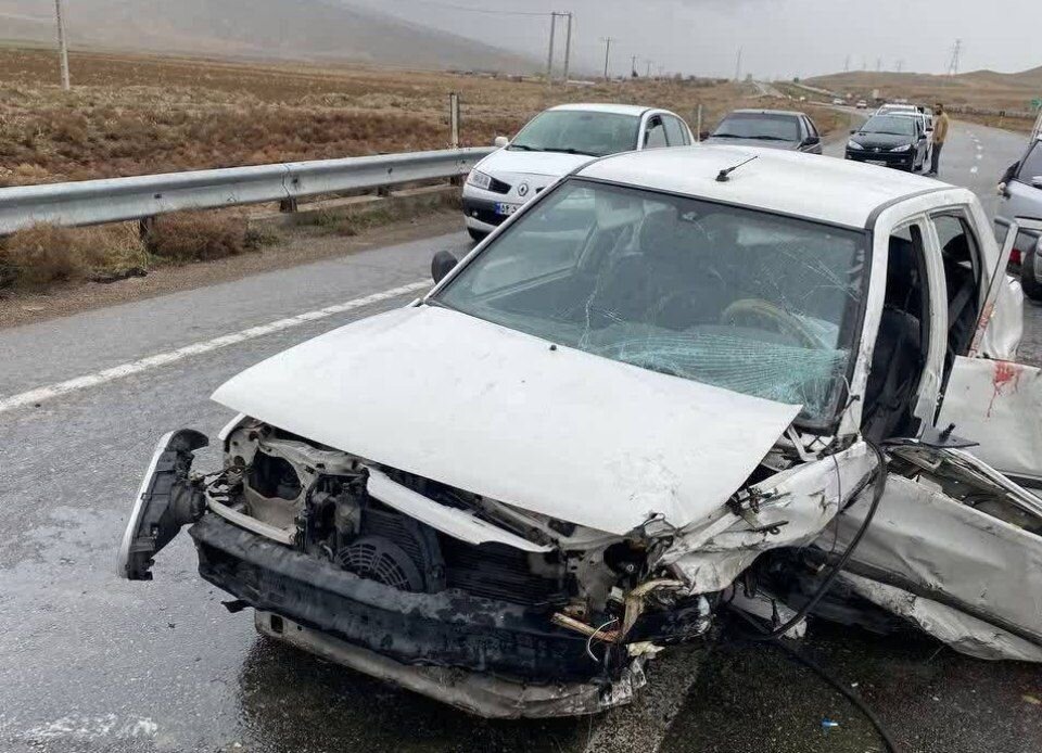 تصادف پراید با پژو در جاده گنج افروز بابل 6 مصدوم بر جا گذاشت