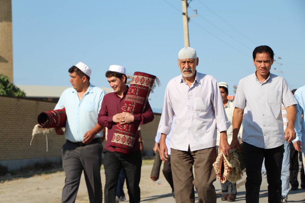 اقامه نماز عید قربان در بندرترکمن