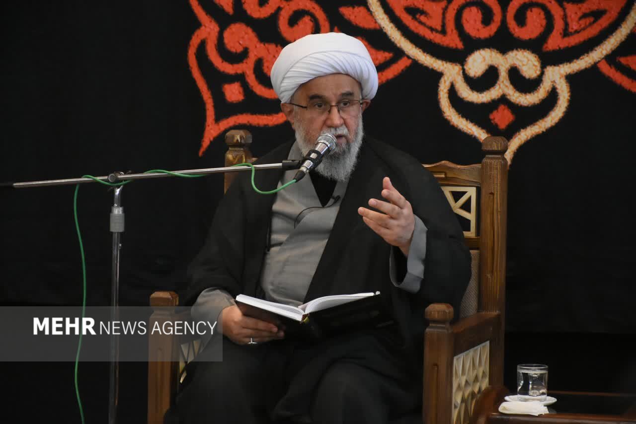 مجالس حسینی باید جایگاه بصیرت و شناخت سبک زندگی توحیدی باشد