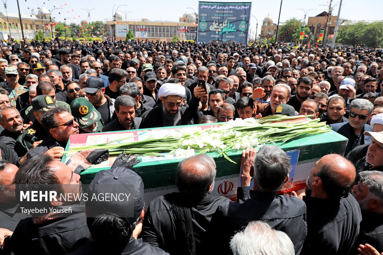 پیکر شهید «امیرحسین نصیری»  در فریدونکنار تشییع شد
