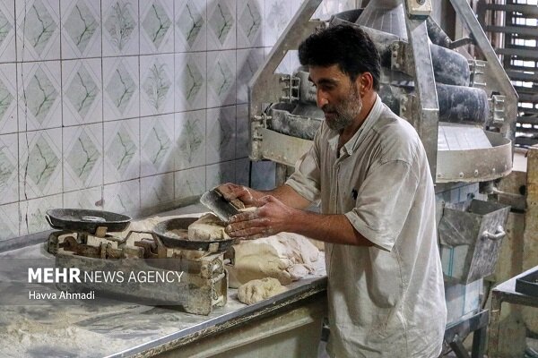برخورد با نانوایی‌های متخلف در ساری ادامه می‌یابد
