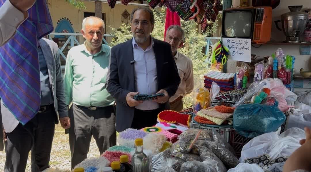 2 بازار هفتگی سنتی در عباس آباد فعالیت دارد