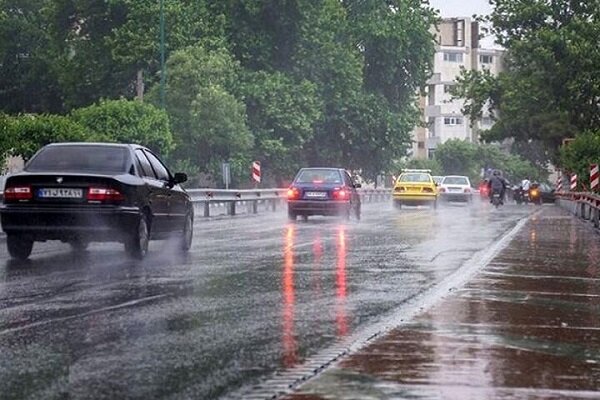 بارش شدید باران و آبگرفتگی معابر در آستارا