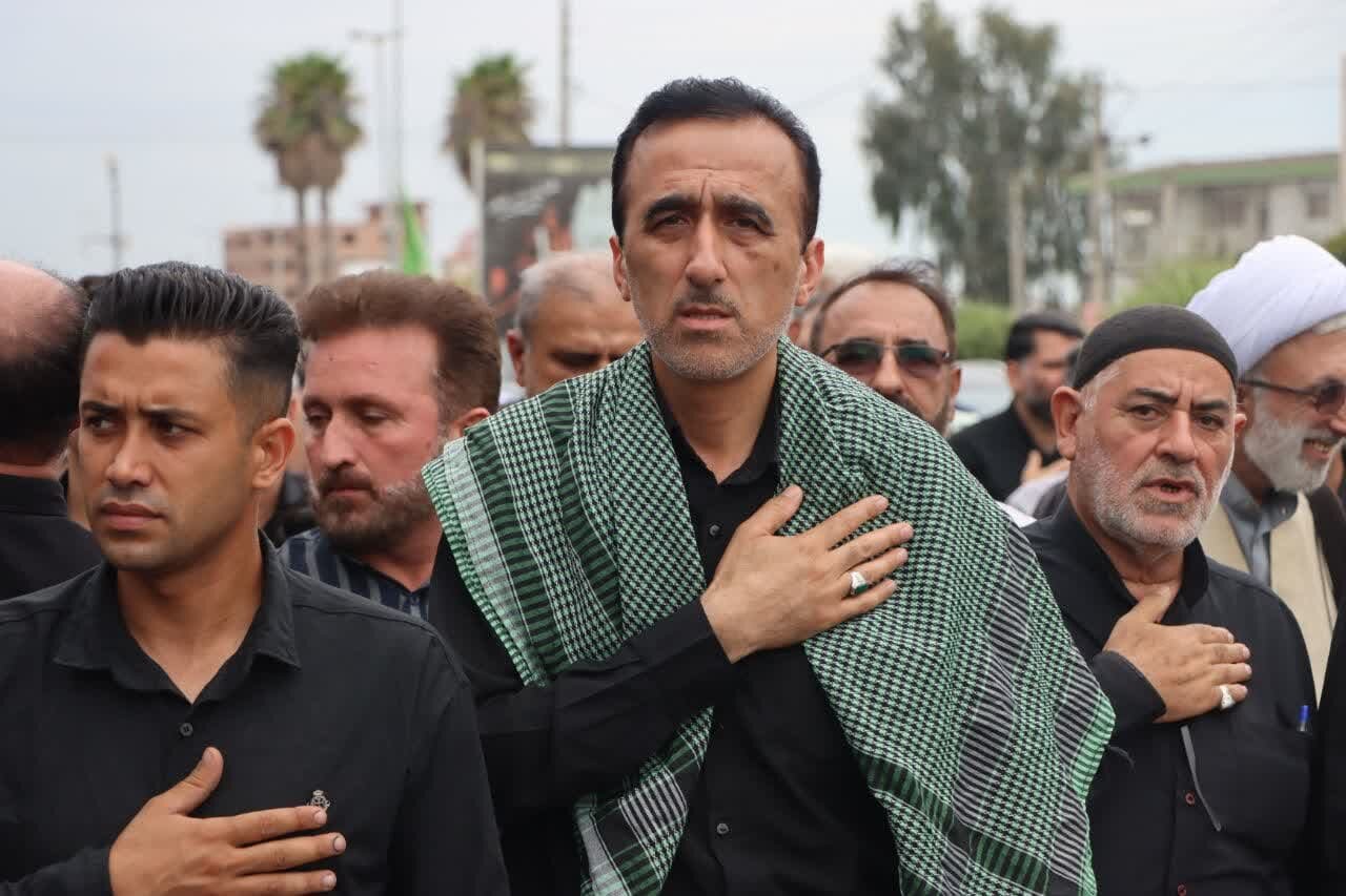 ملت با وحدت و پیروی از امام حسین (ع) در برابر ظلم می‌ایستد