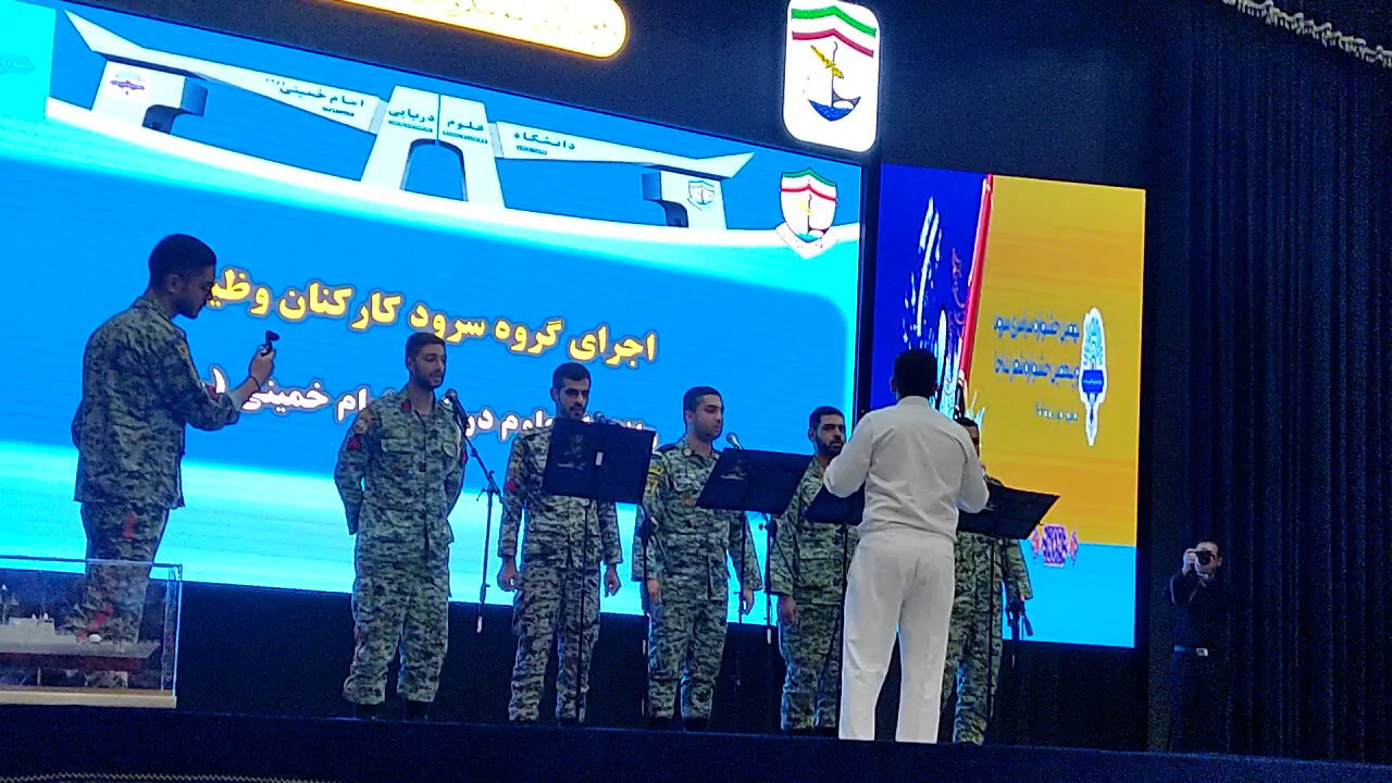 جشنواره سراسری شعر و سرود ارتش در نوشهر