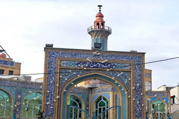 مسجد محور وحدت و سنگر مقاومت است