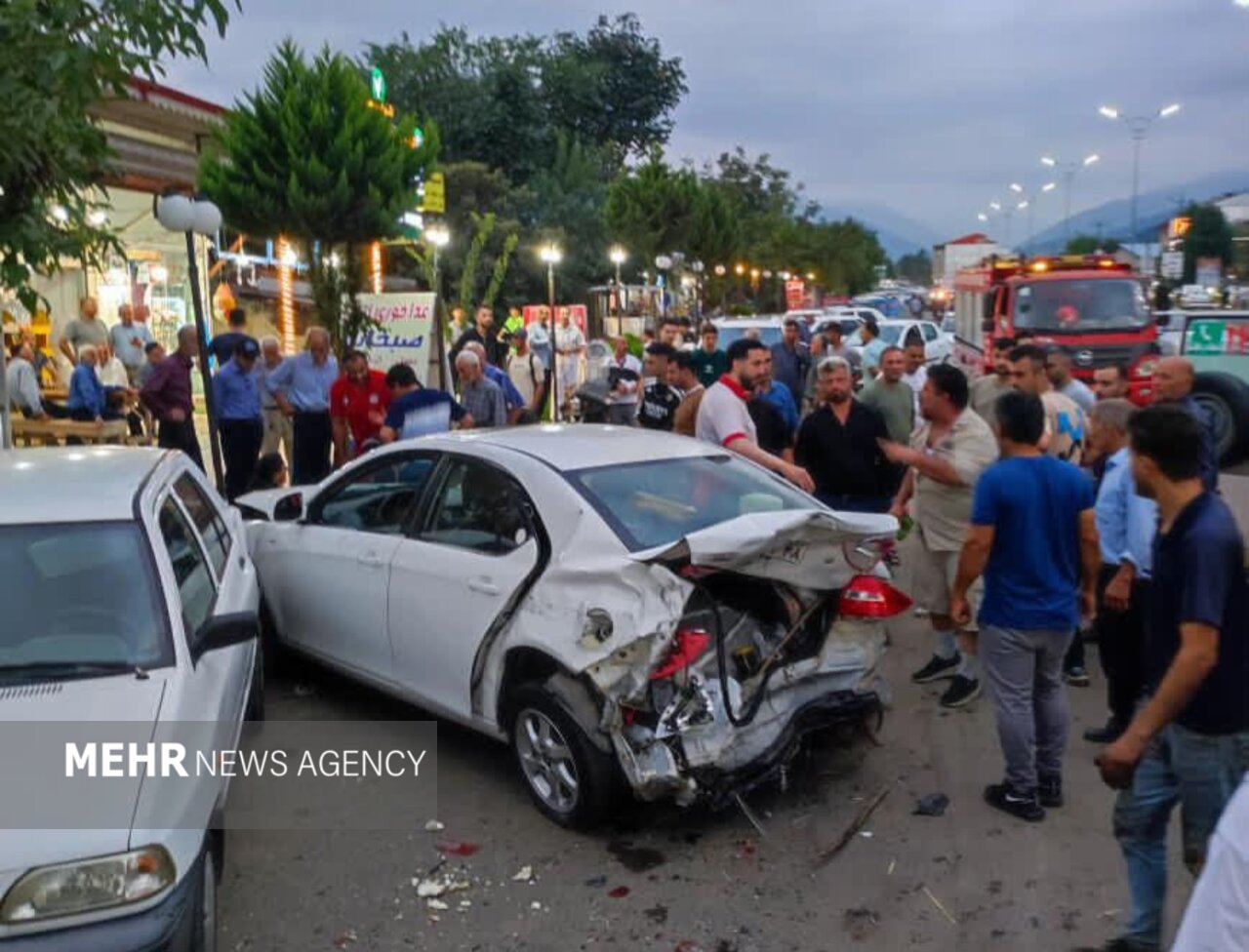 تصادف زنجیره ای در محور ماسوله به ماکلوان؛ 4 نفر مصدوم شدند
