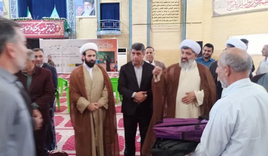 رزمایش توزیع 1000 بسته نوشت‌افزار در بابلسر برگزار شد