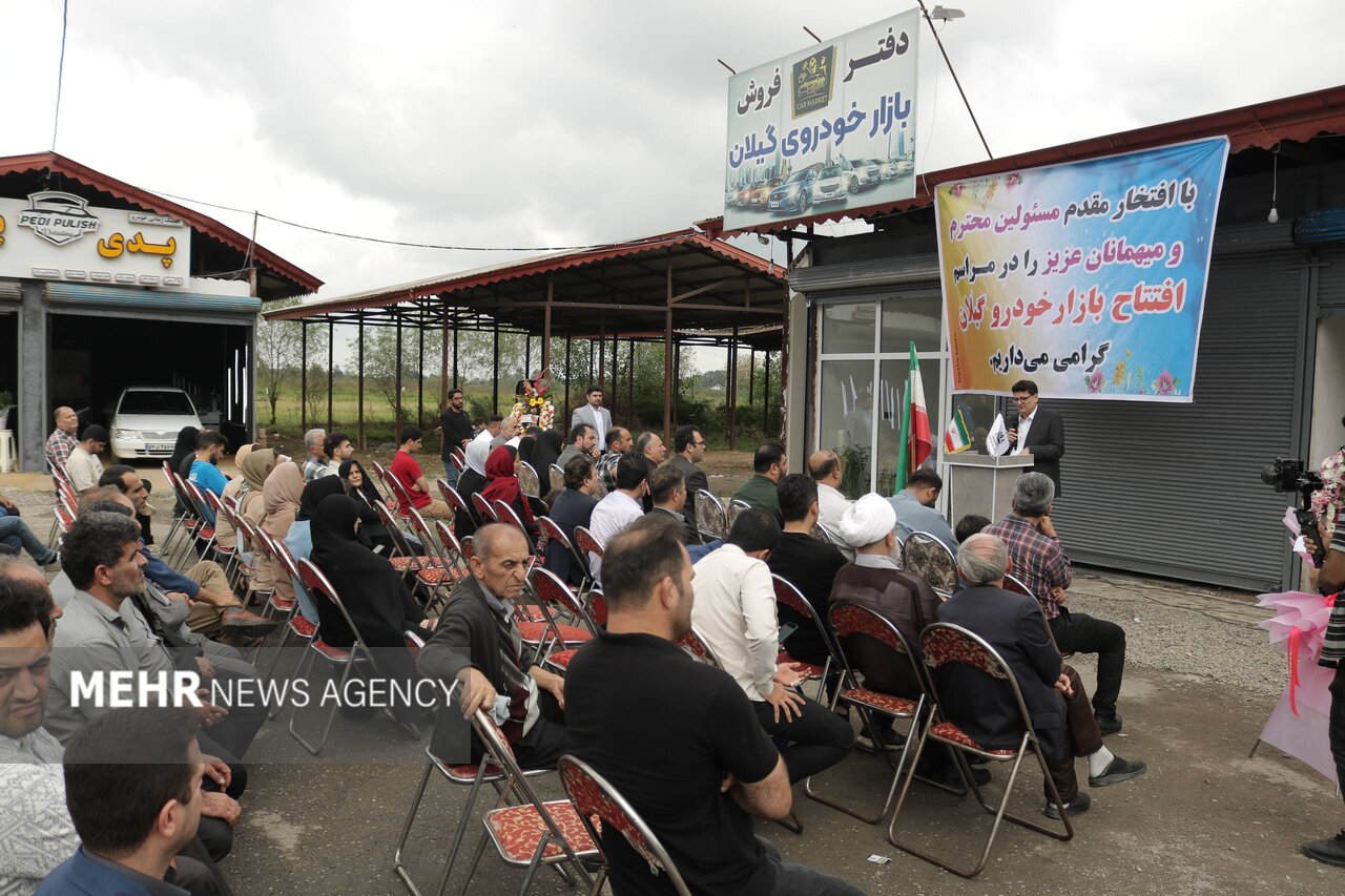 رونق اقتصادی با کاهش بار دولت و واگذاری به بخش خصوصی محقق می‌شود