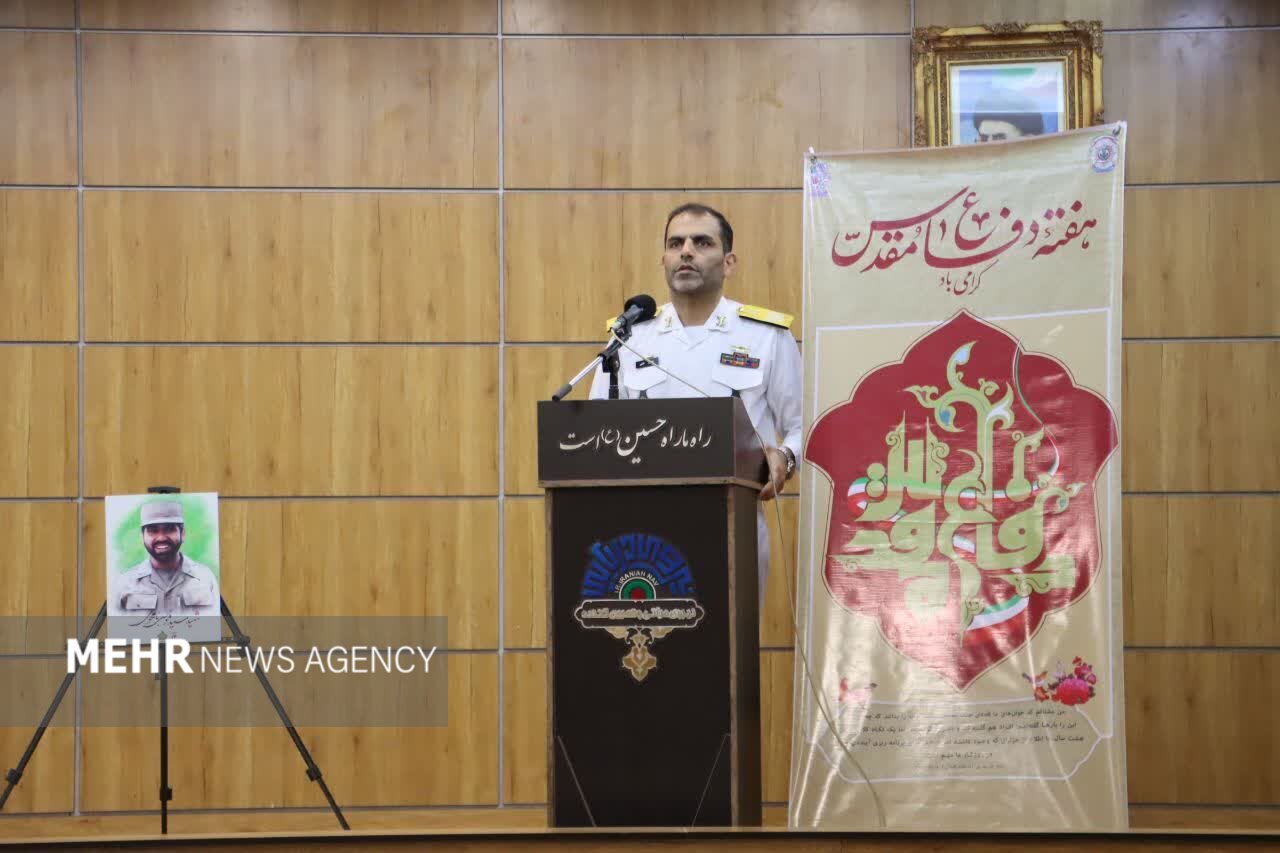 دریادار لشنی: ترور و تهدید دشمنان مانع حرکت انقلاب نخواهد شد