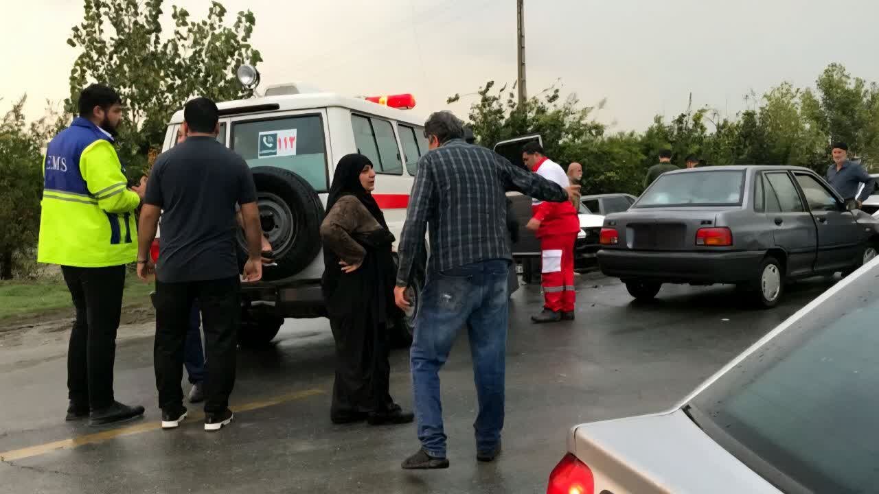 دو حادثه در گلستان؛ 11 مصدوم راهی بیمارستان شدند