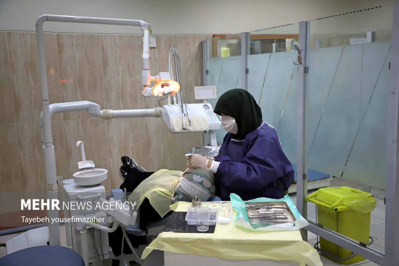 اردوی جهادی دندانپزشکی با ارائه 700 خدمت رایگان در چن سبیلی