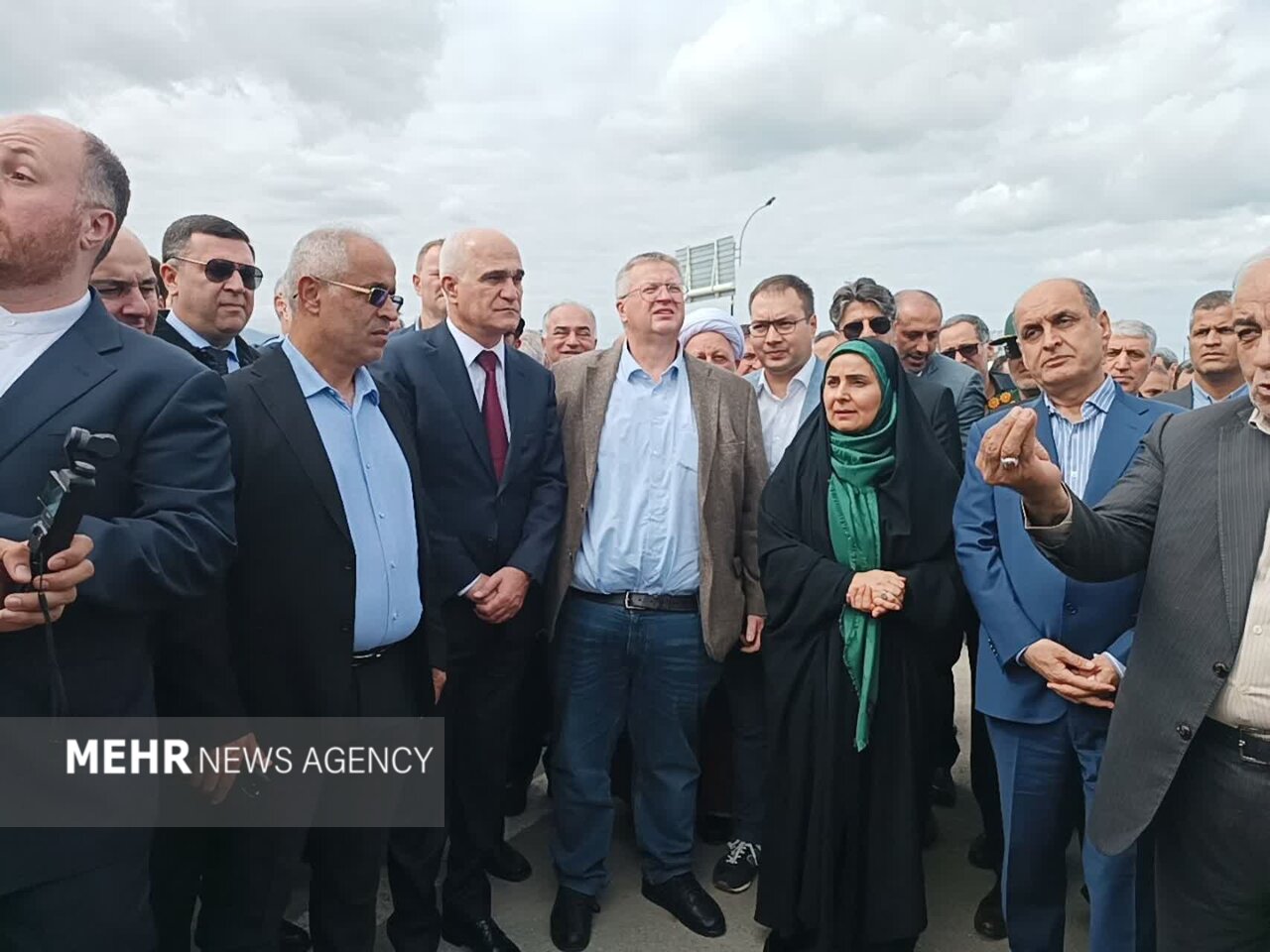 وزیر راه و شهرسازی وارد آستارا شد