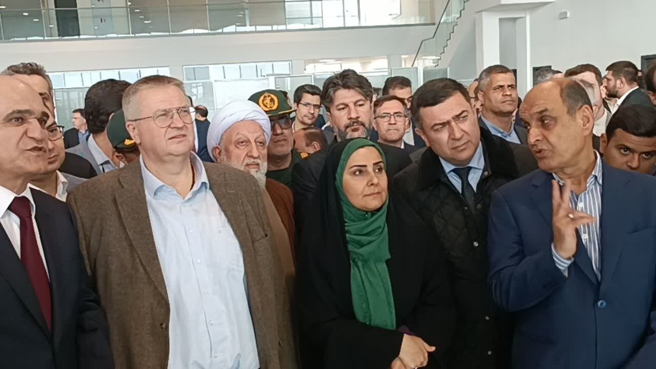 وزیر راه و شهرسازی از بارانداز ریلی آستارا بازدید کرد