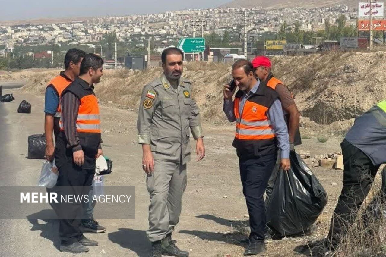 مدانلو: زباله‌های حاشیه راه‌های جویبار تا 10 آبان پاکسازی شود
