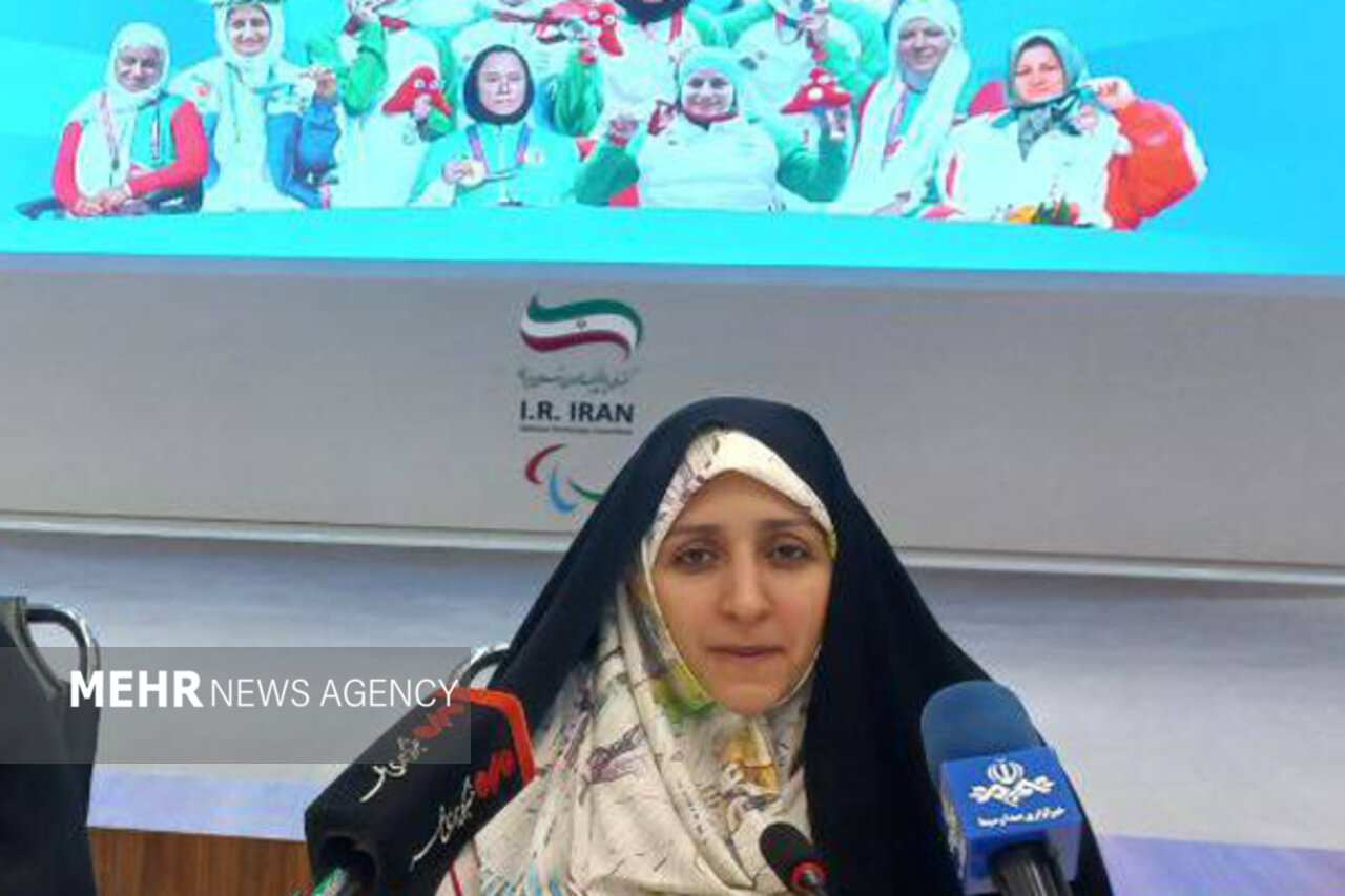 بهروز آذر: دولت به حمایت از زنان در مسیر توسعه پایدار ادامه می‌دهد