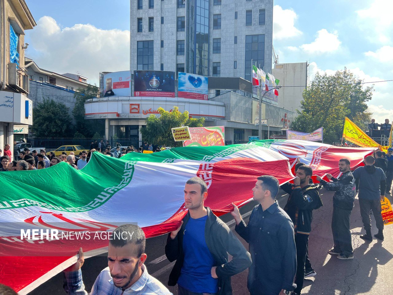 راهپیمایی 13 آبان در لنگرود