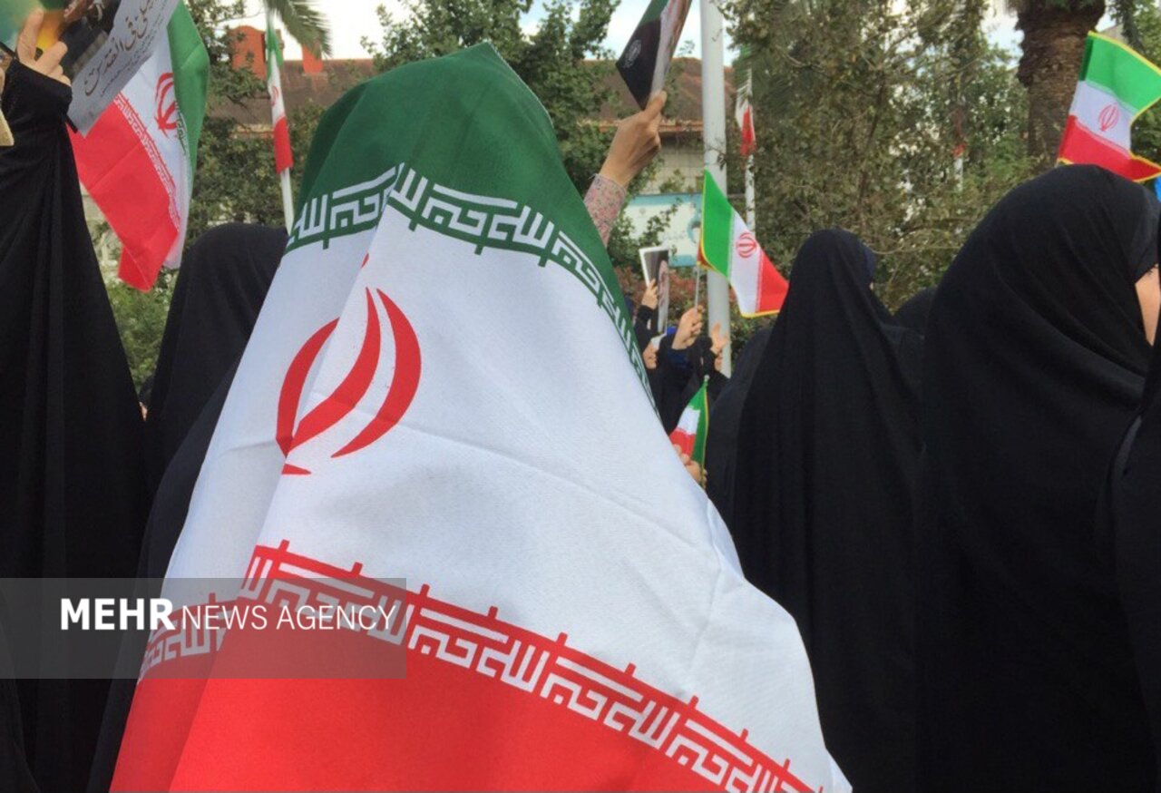 راهپیمایی 13 آبان در روستای سنی نشین عنبران آستارا