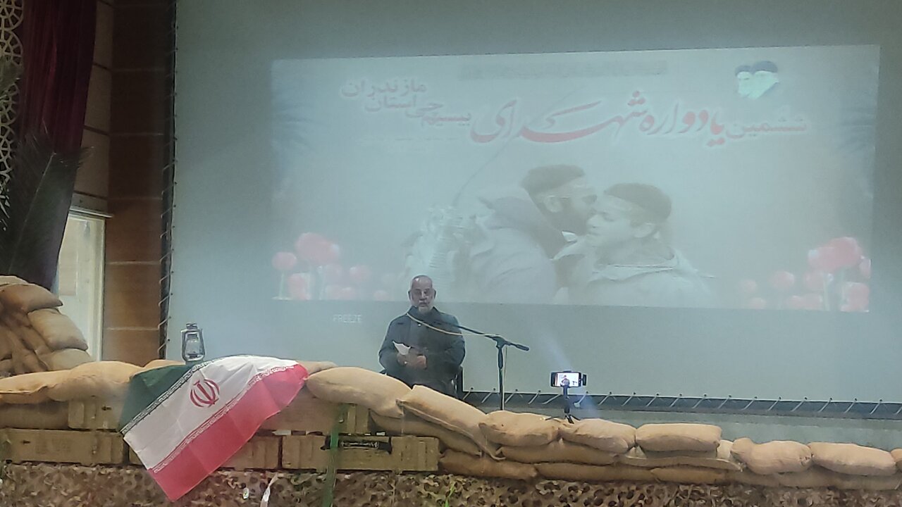 بیسیم چی‌ها پل ارتباطی میان فرماندهان و نیروهای خط مقدم بودند