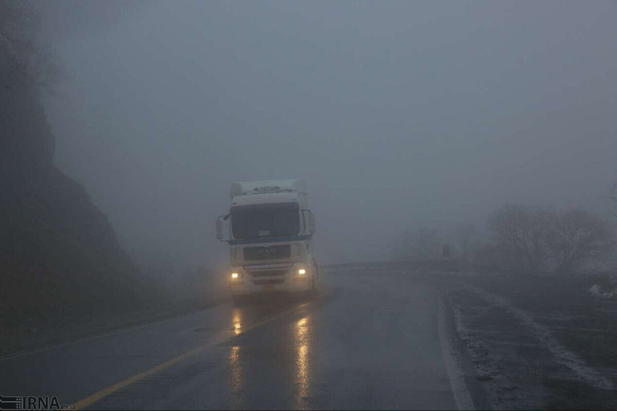 لاهیجان در آغوش مه