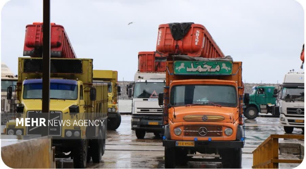 حدادی: بیش از 7 میلیون تن کالا در گیلان جا به‌ جا شد