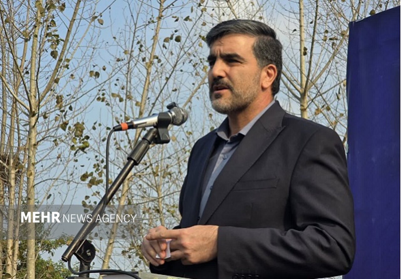 اکبری: 13 هزار کیلومتر راه در کشور بهسازی و روکش آسفالت شد