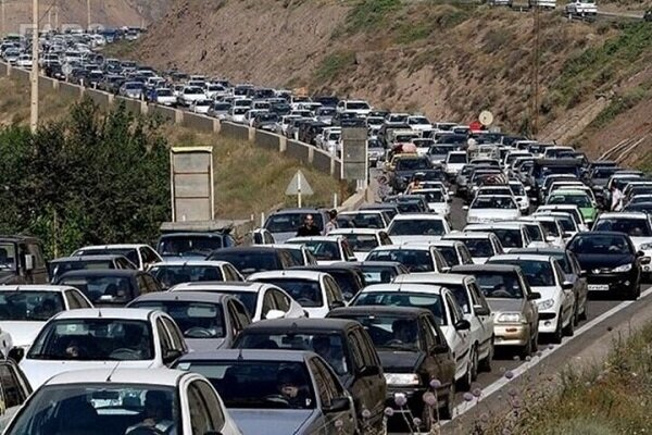 مرادی: ترافیک در محور خروجی گیلان پرحجم و سنگین است
