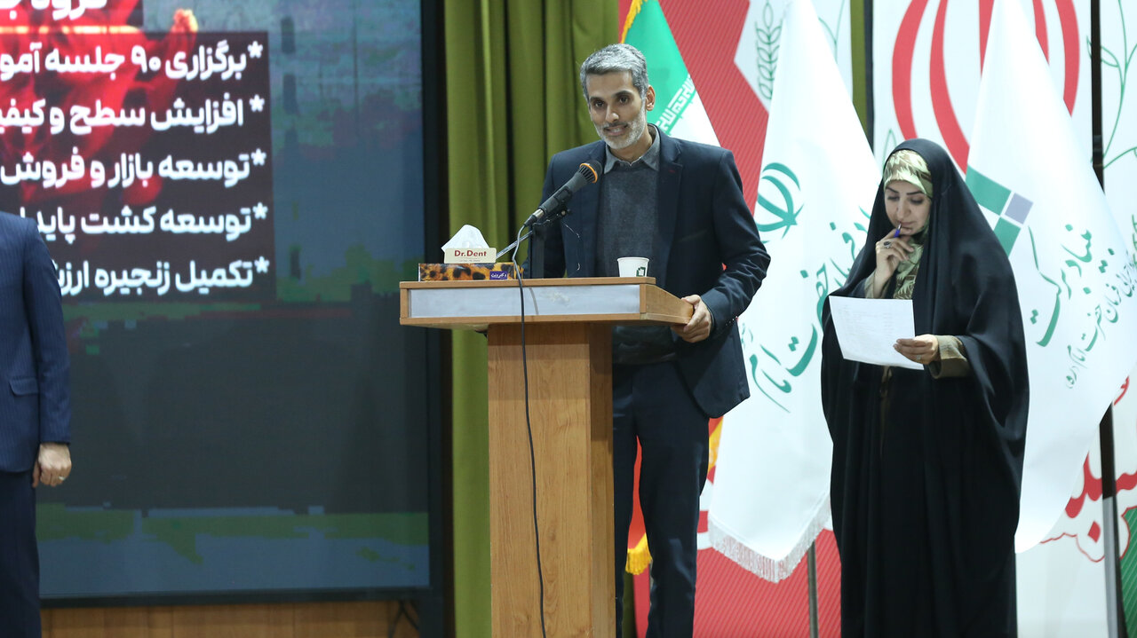 قرارگاه جهادی علمدار 15 مسکن محرومان ساخت؛ دریافت نشان ملی برکت
