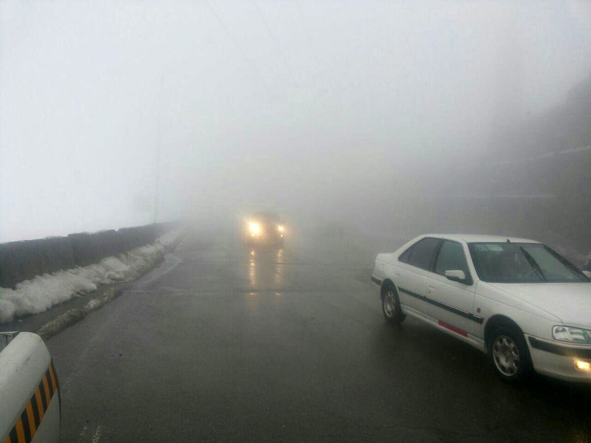 بارش پراکنده برف در محورهای هراز و کندوان