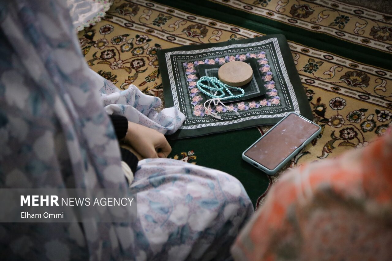 نوجوانان معتکف رشتی با مهر از اعتکاف می گویند