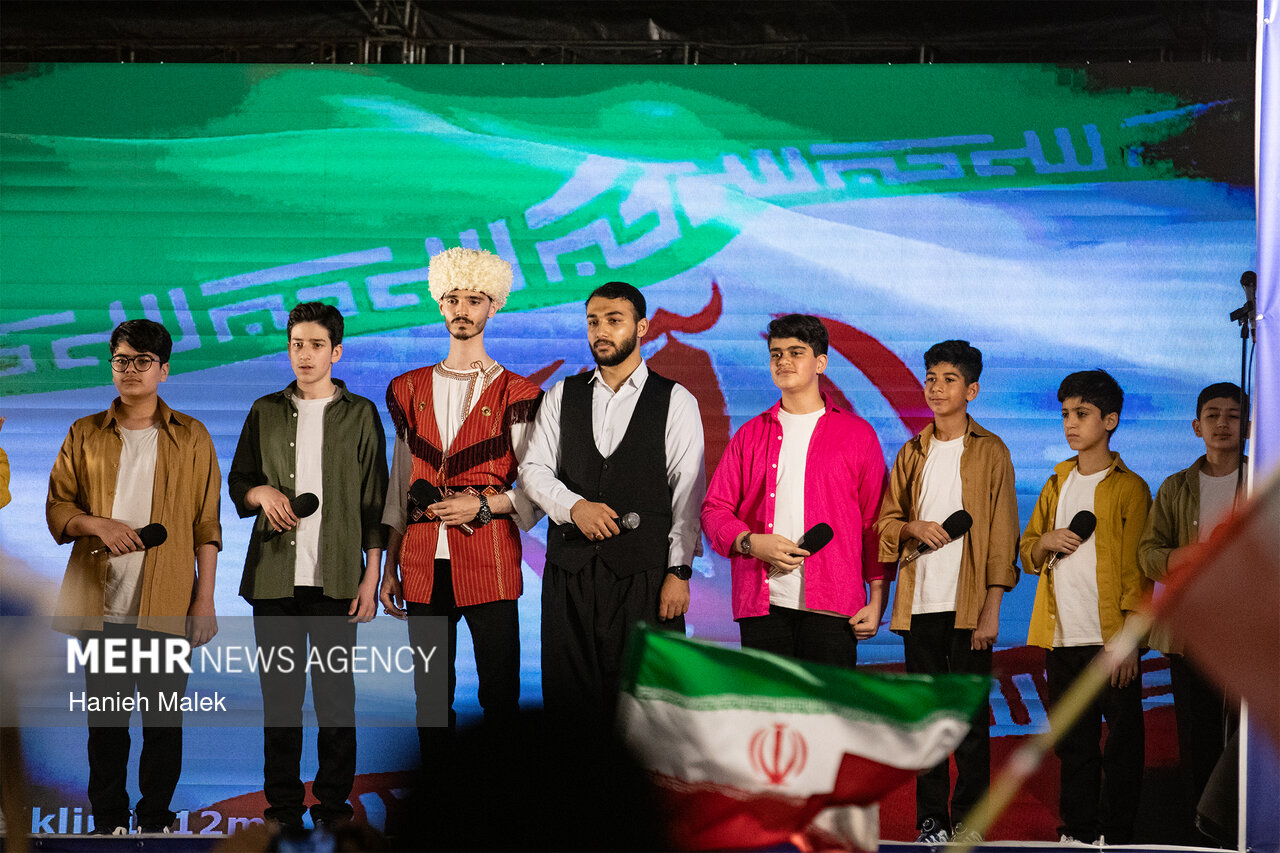 شب‌های ایستادگی در گلستان ادامه دارد؛ مردم پای آرمان‌های انقلاب ماندند