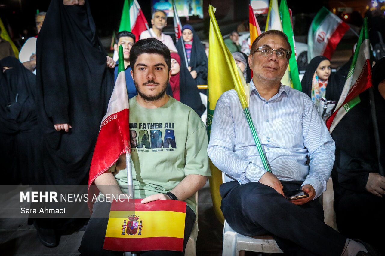 کلاله در شب هشتاد و نهم؛ خیابان‌ها همچنان میزبان حضور مردم