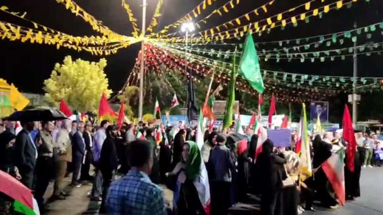 فریاد حمایت از حزب‌الله ساروی ها زیر باران