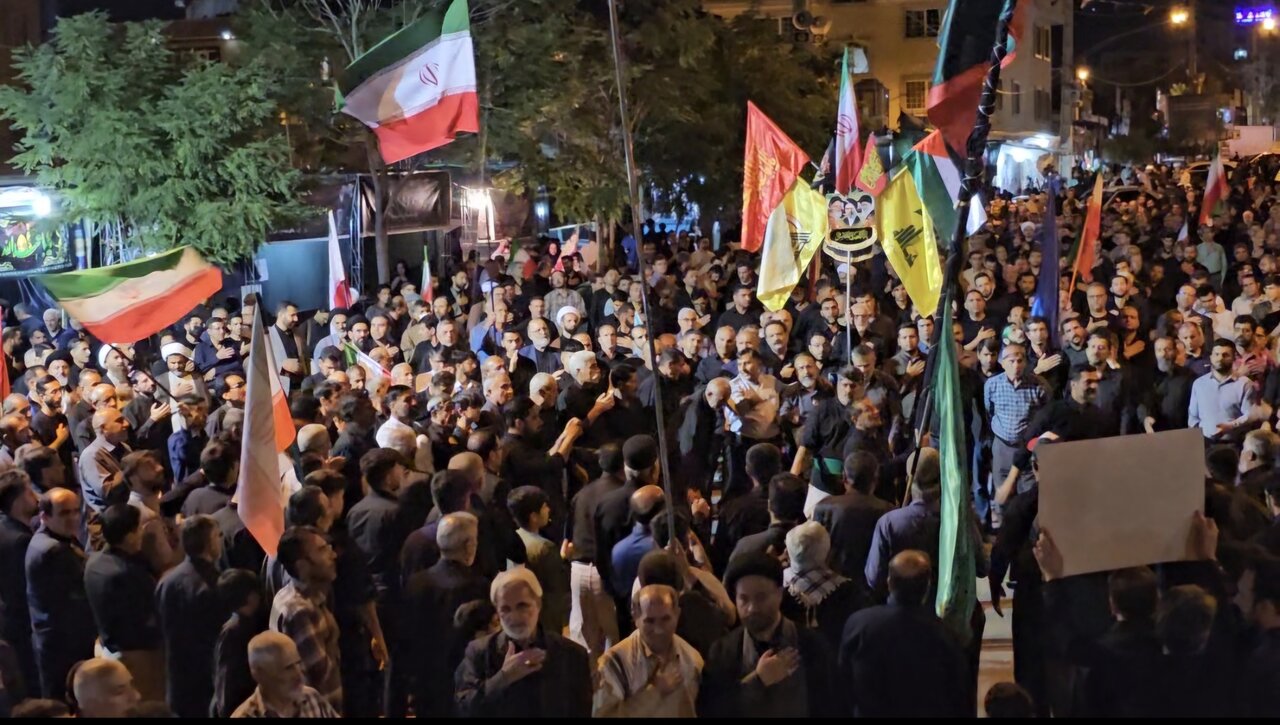 آزادشهر غرق در شور حسینی؛ برپایی تجمع شبانه عزاداران محرم