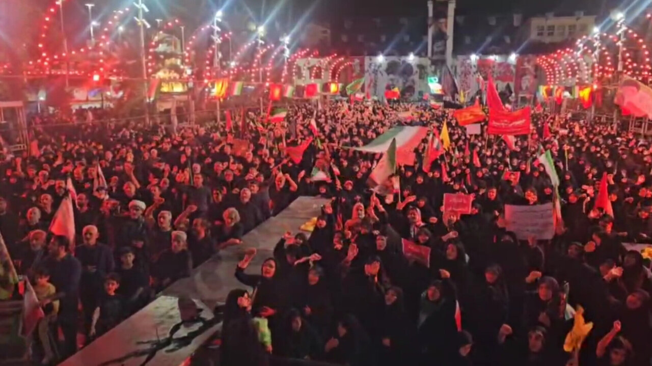 آیین دمام زنی در صد و چهاردهمین تجمع شبانه مردم رشت