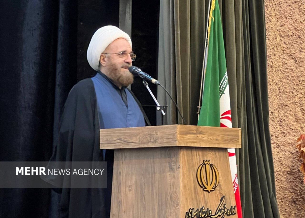 امام جمعه فومن: سپاه در عرصه‌های فرهنگی نقش‌آفرینی ملموسی دارد