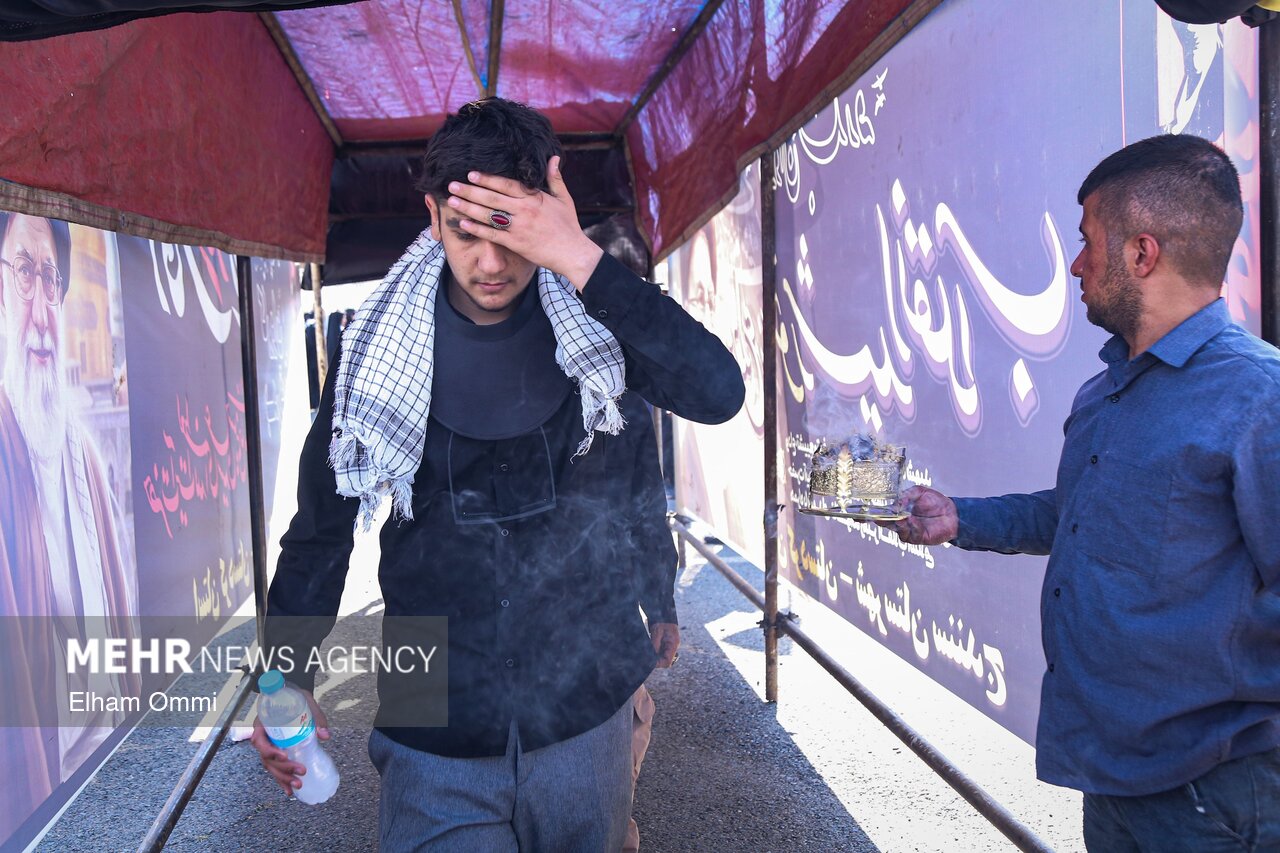 حرکت کاروان مردمی زائران رهبر شهید در نکا
